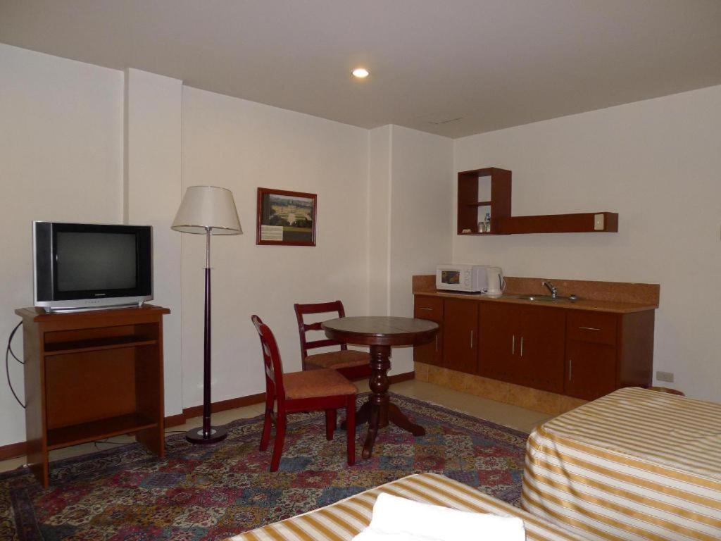 Hotel Cosmopolitan Baguio City Eksteriør billede