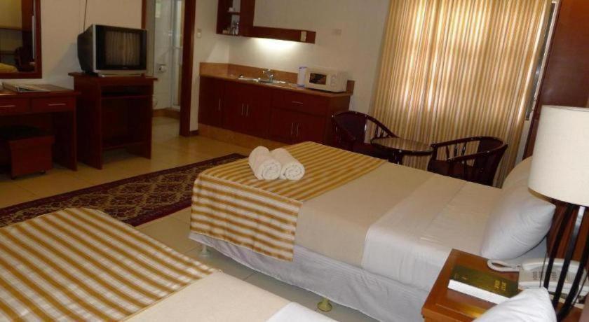Hotel Cosmopolitan Baguio City Eksteriør billede
